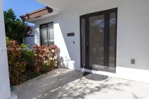 5743 SW 18th Street West Park FL 33023