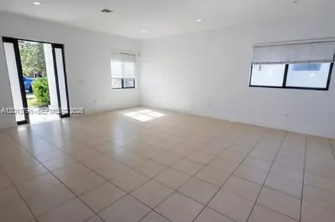 5743 SW 18th Street West Park FL 33023