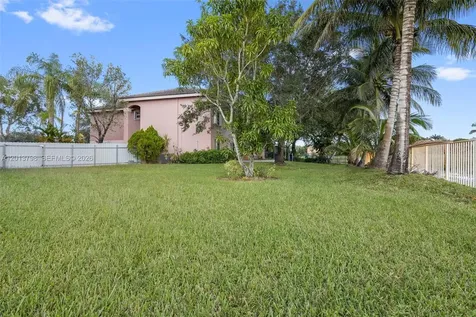 192 SW 204th Avenue Pembroke Pines FL 33029