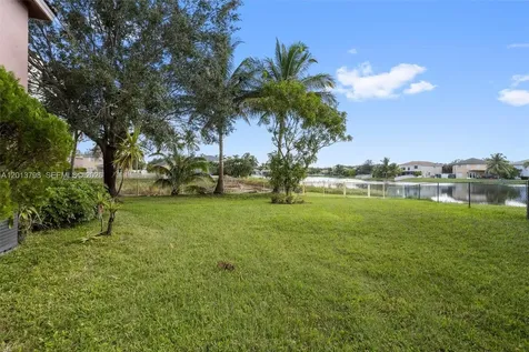 192 SW 204th Avenue Pembroke Pines FL 33029