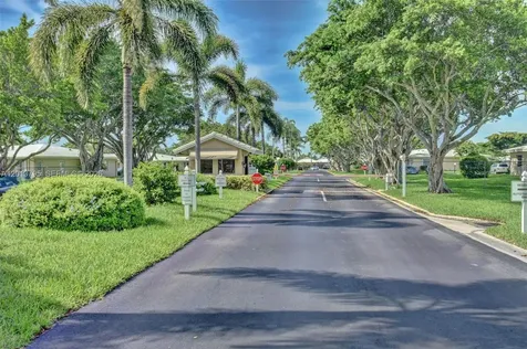 8749 Belle Aire Drive Boca Raton FL 33433
