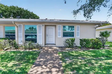 8749 Belle Aire Drive Boca Raton FL 33433