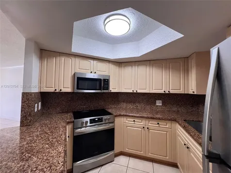 8373 Lake Drive Doral FL 33166
