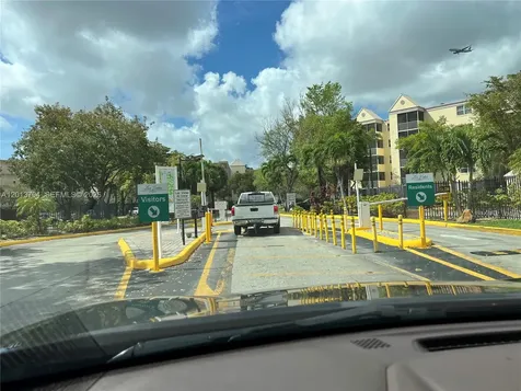 8373 Lake Drive Doral FL 33166