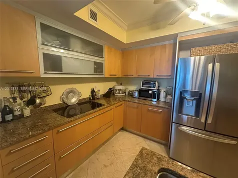 18911 Collins Avenue Sunny Isles Beach FL 33160