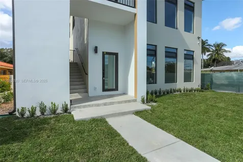 120 SW 35 Avenue Miami FL 33135