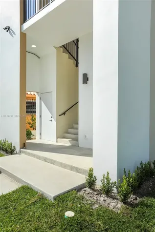 120 SW 35 Avenue Miami FL 33135