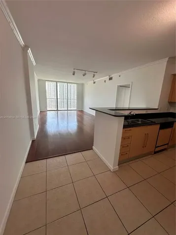 325 S Biscayne Boulevard Miami FL 33131
