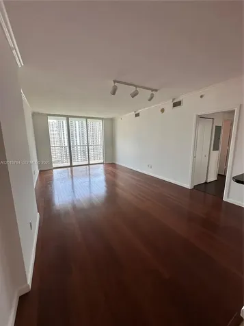 325 S Biscayne Boulevard Miami FL 33131