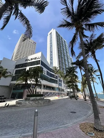325 S Biscayne Boulevard Miami FL 33131