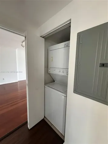 325 S Biscayne Boulevard Miami FL 33131