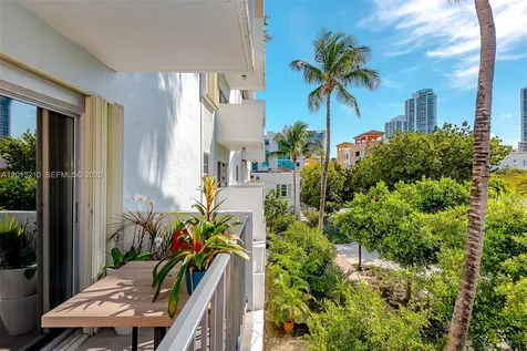 221 Meridian Avenue Miami Beach FL 33139