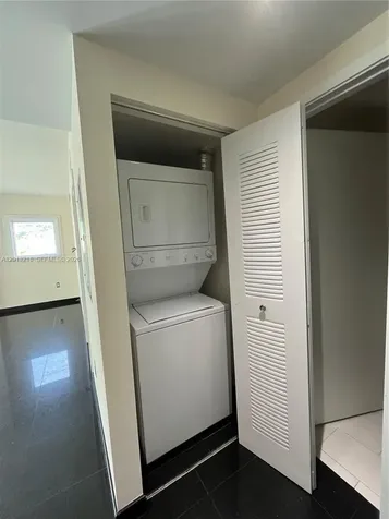 2740 SW 28th Terrace Miami FL 33133