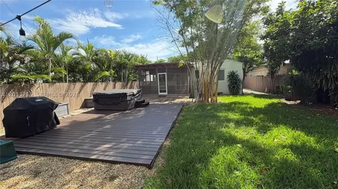 250 SW 19th Road Miami FL 33129
