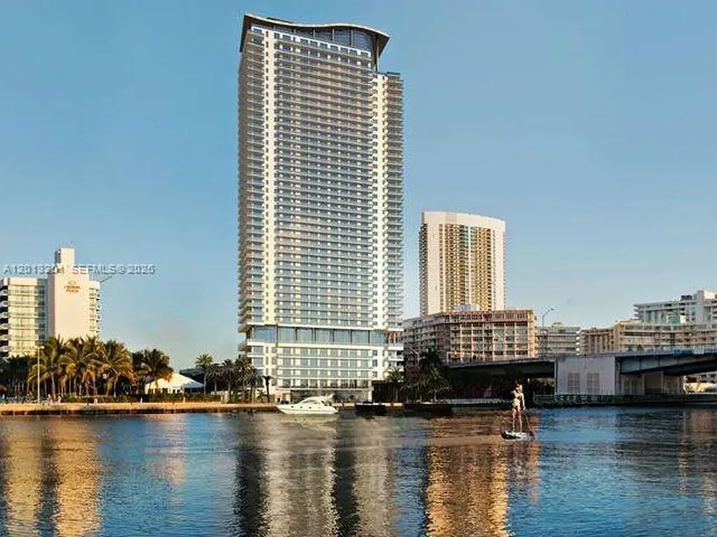 4010 S Ocean Drive Hollywood FL 33019