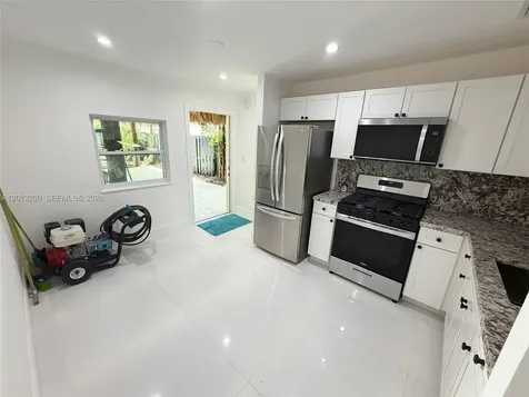 214 NE 108th Miami FL 33161