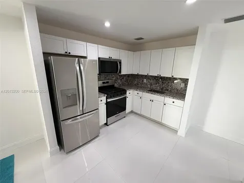 214 NE 108th Miami FL 33161