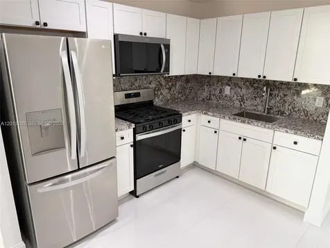 214 NE 108th Miami FL 33161
