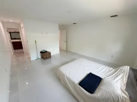 214 NE 108th Miami FL 33161