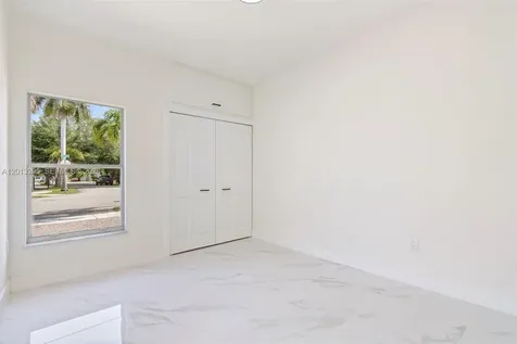 7978 NW 200th Street Hialeah FL 33015