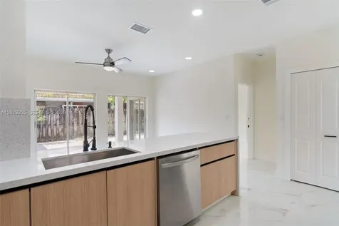 7978 NW 200th Street Hialeah FL 33015