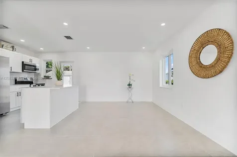 1044 NE 4th Avenue Homestead FL 33030