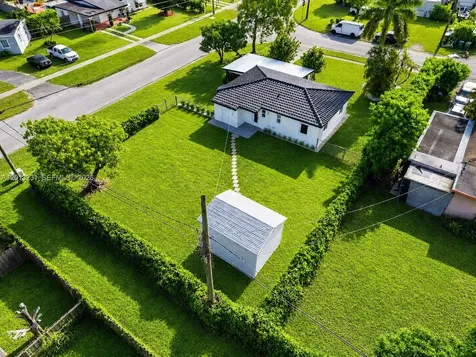 1044 NE 4th Avenue Homestead FL 33030