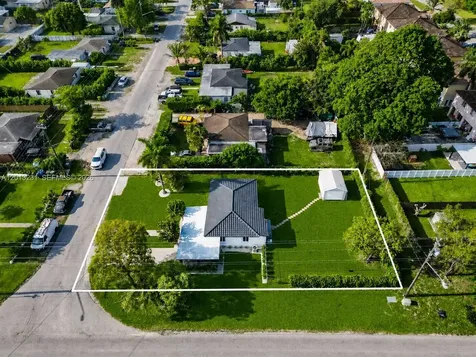 1044 NE 4th Avenue Homestead FL 33030