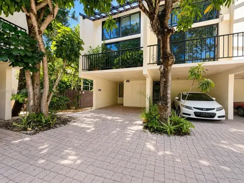 2984 Mary Street Miami FL 33133