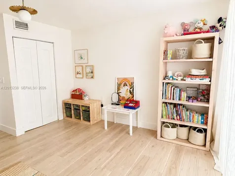 2984 Mary Street Miami FL 33133