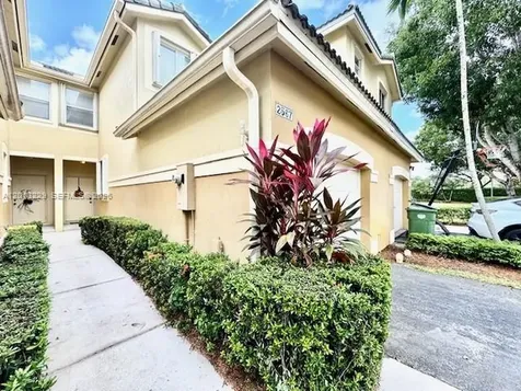 2567 Cordoba Bend Weston FL 33327