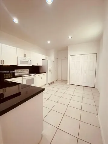 2567 Cordoba Bend Weston FL 33327