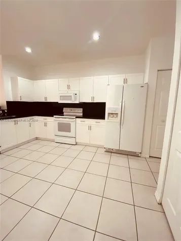2567 Cordoba Bend Weston FL 33327