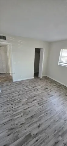 30 SE 4th Avenue Hallandale Beach FL 33009