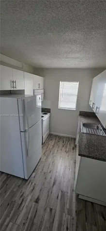 30 SE 4th Avenue Hallandale Beach FL 33009
