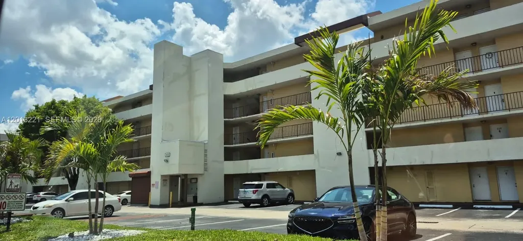 8870 Fontainebleau Boulevard Miami FL 33172