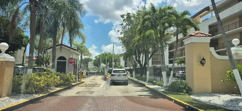 8870 Fontainebleau Boulevard Miami FL 33172