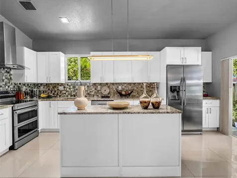8510 SW 208th Lane Cutler Bay FL 33189