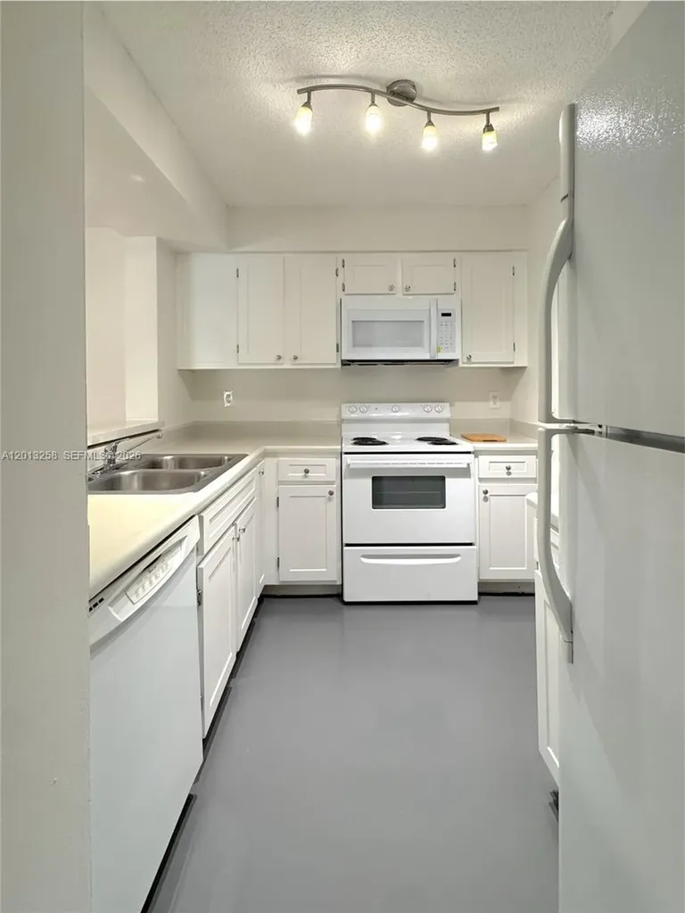 1281 SW 46th Avenue Pompano Beach FL 33069