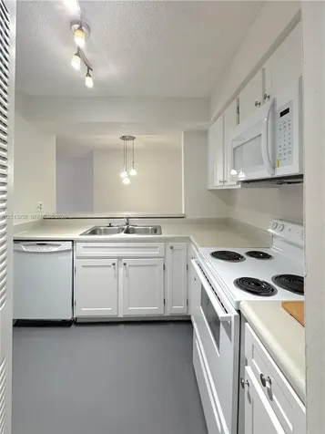 1281 SW 46th Avenue Pompano Beach FL 33069
