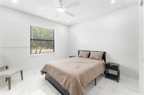 717 Zendor Avenue Fort Myers FL 33913