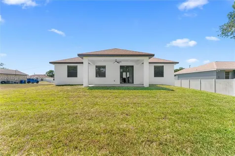 717 Zendor Avenue Fort Myers FL 33913