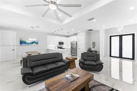 717 Zendor Avenue Fort Myers FL 33913
