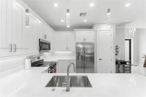 717 Zendor Avenue Fort Myers FL 33913