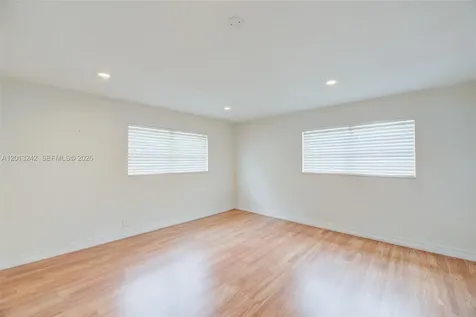 359 10th Street Lake Park FL 33403