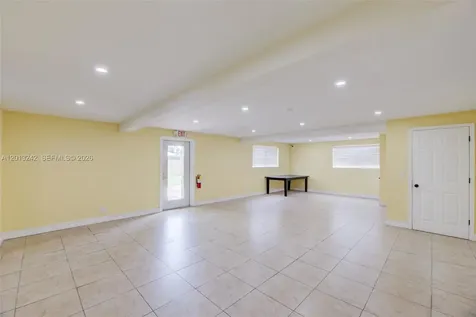 359 10th Street Lake Park FL 33403