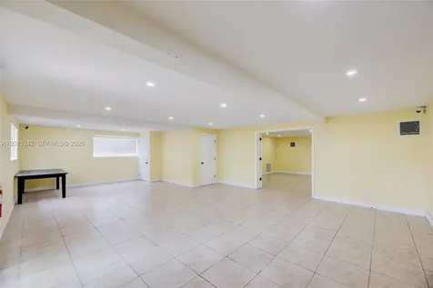 359 10th Street Lake Park FL 33403