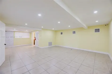 359 10th Street Lake Park FL 33403