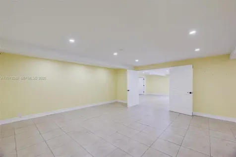 359 10th Street Lake Park FL 33403