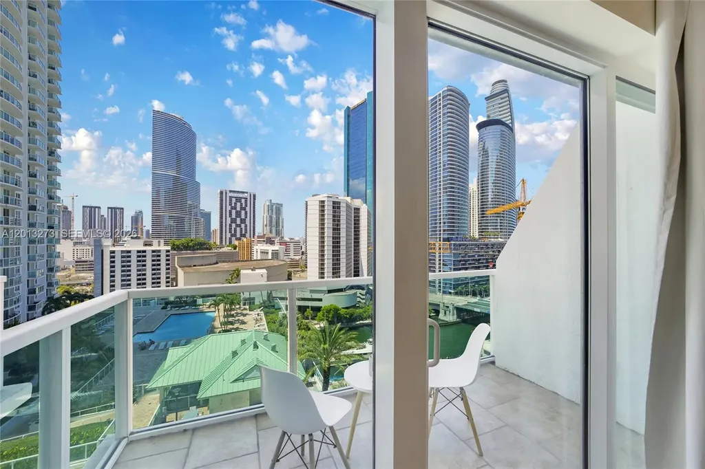 41 SE 5th Street Miami FL 33131